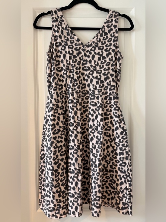 Pact Dresses & Skirts - Pact Leopard Print V-Neck Sleeveless Dress